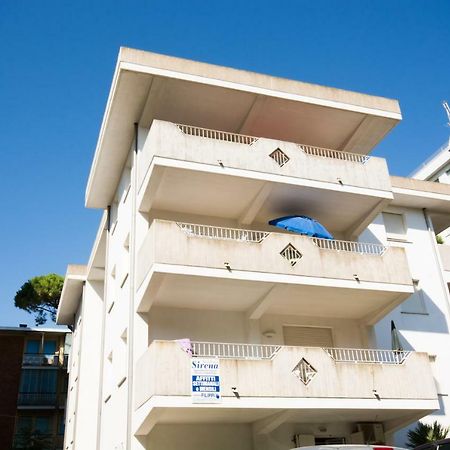 Sirena Apartments Лидо-дельи-Эстенси Экстерьер фото