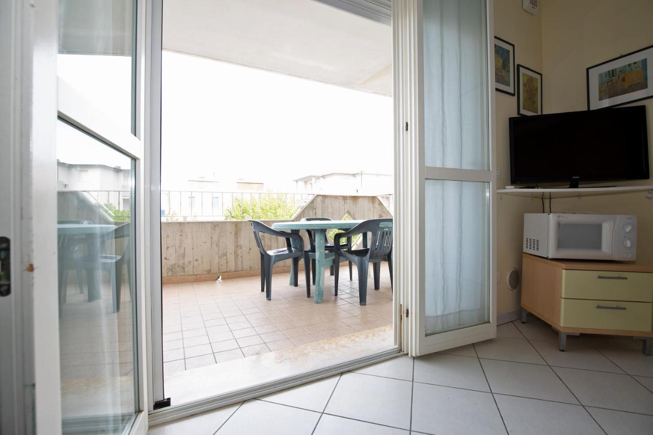 Sirena Apartments Лидо-дельи-Эстенси Экстерьер фото