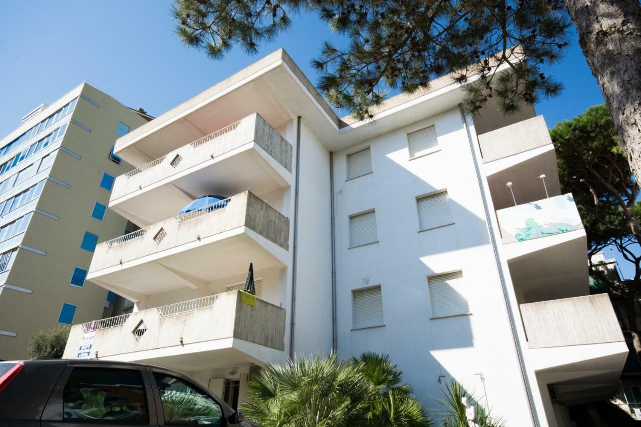 Sirena Apartments Лидо-дельи-Эстенси Экстерьер фото