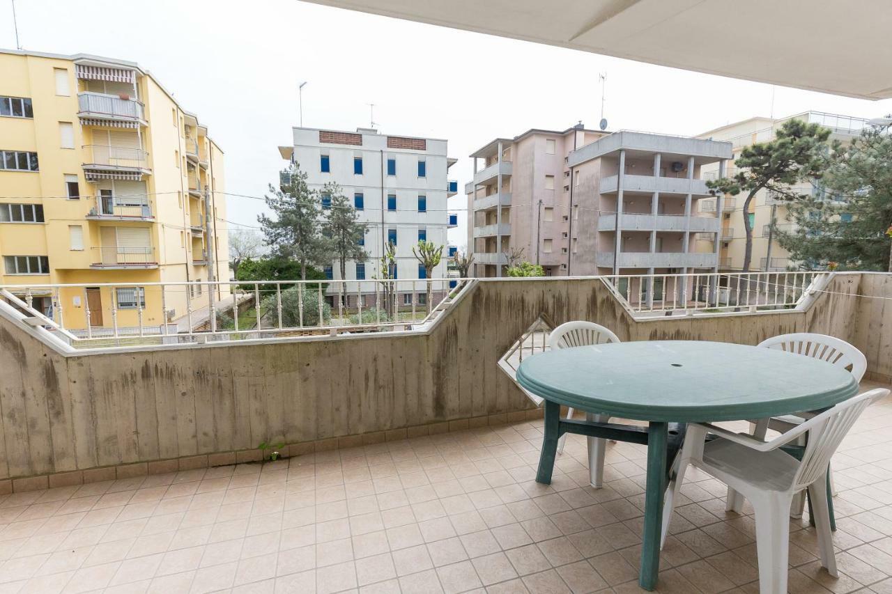Sirena Apartments Лидо-дельи-Эстенси Экстерьер фото